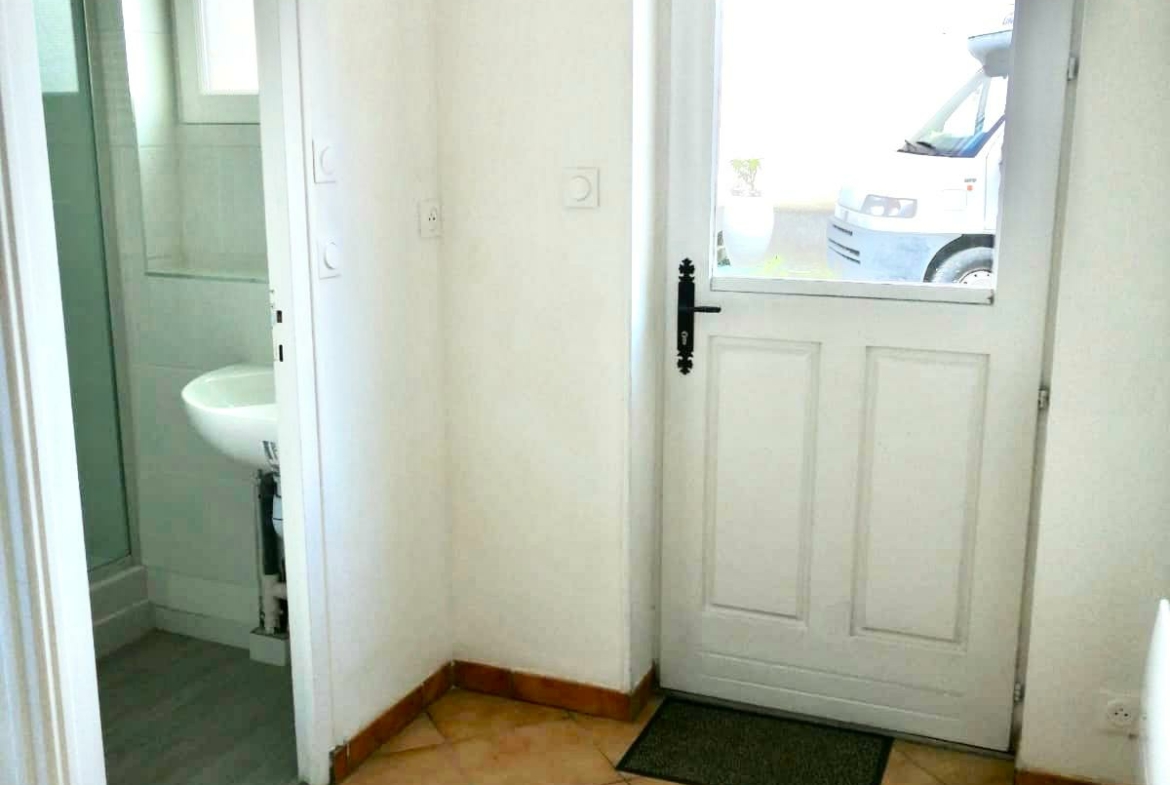 d0a25007-a1dd-4e9d-80d8-4e12c6c8b18f